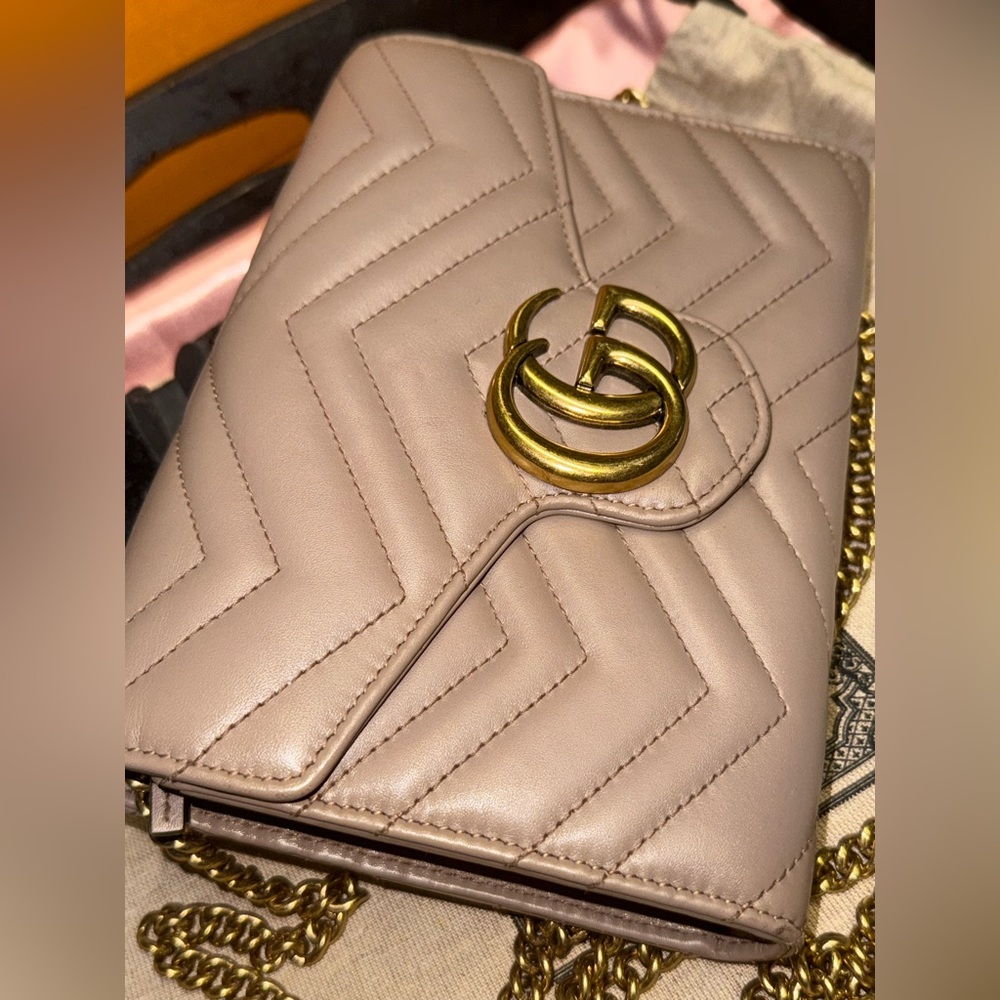 /traded/💯 Gucci Marmont Clutch/Wallet on a Chain - Picture 7 of 16